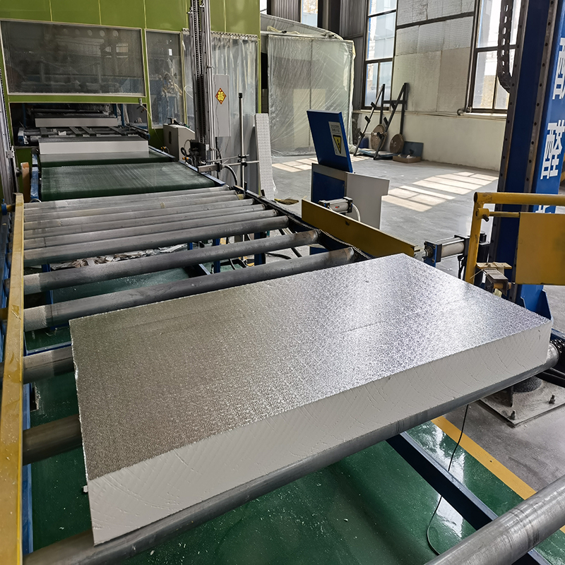 Which Material is Better for Roof Insulation: Phenolic Insulation Board or XPS Board?