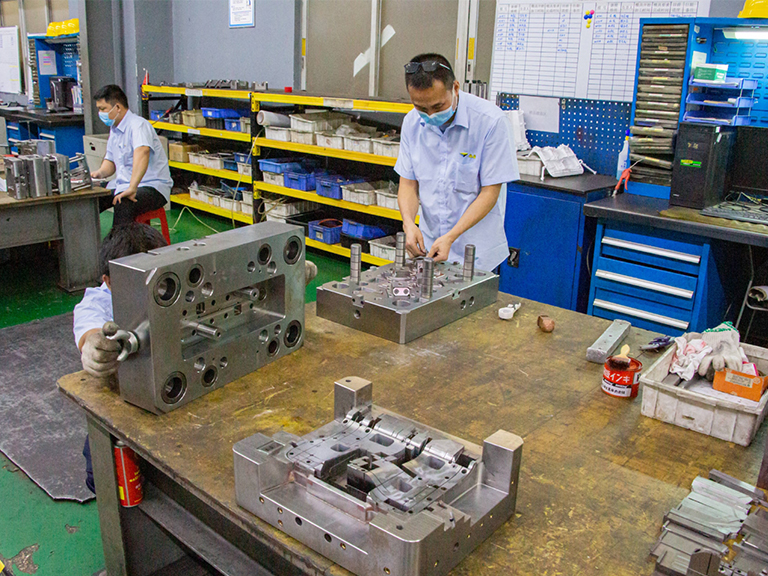 What is the content of precision mold processing process?