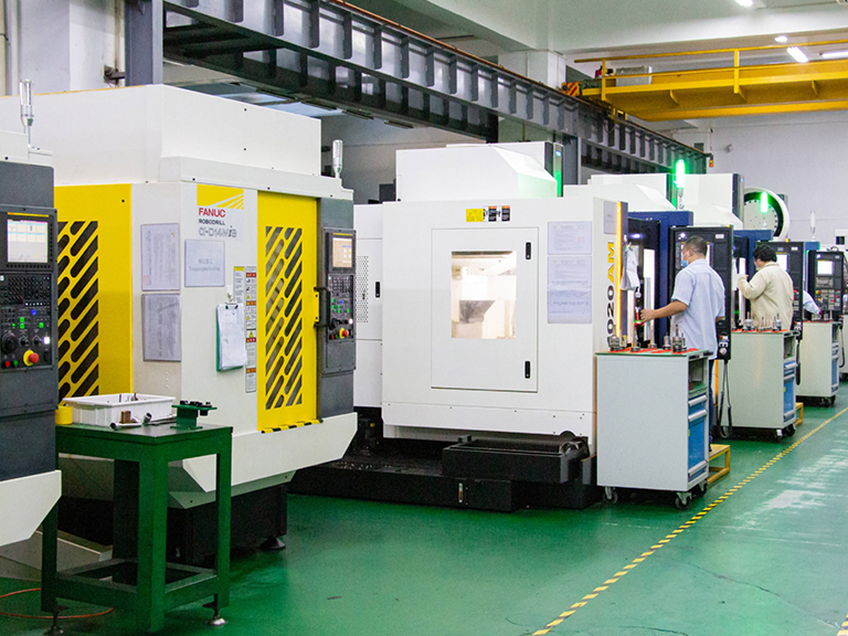 Guangdong Yongchao plastic injection molding factory mold manufacturing workshop real picture