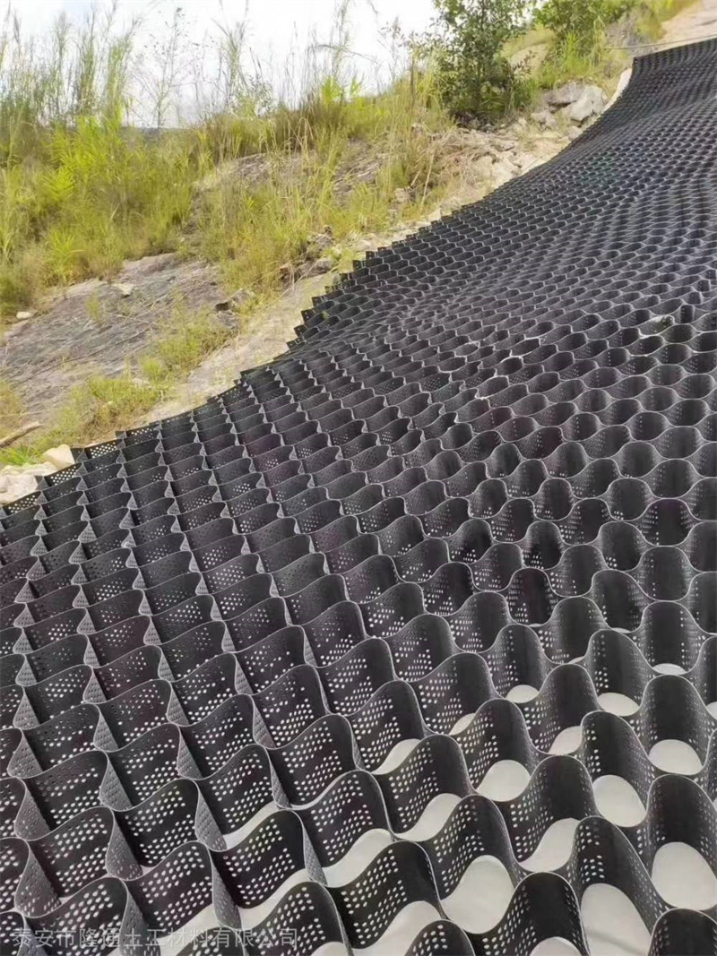 Geocells â€“ 3D Soil Stabilization Technology