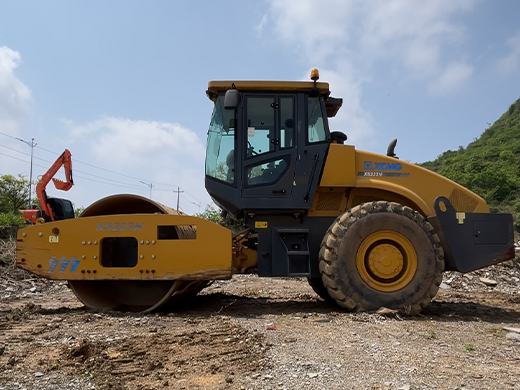 Canadian customer Jafferson Clinton looking for wheel roller