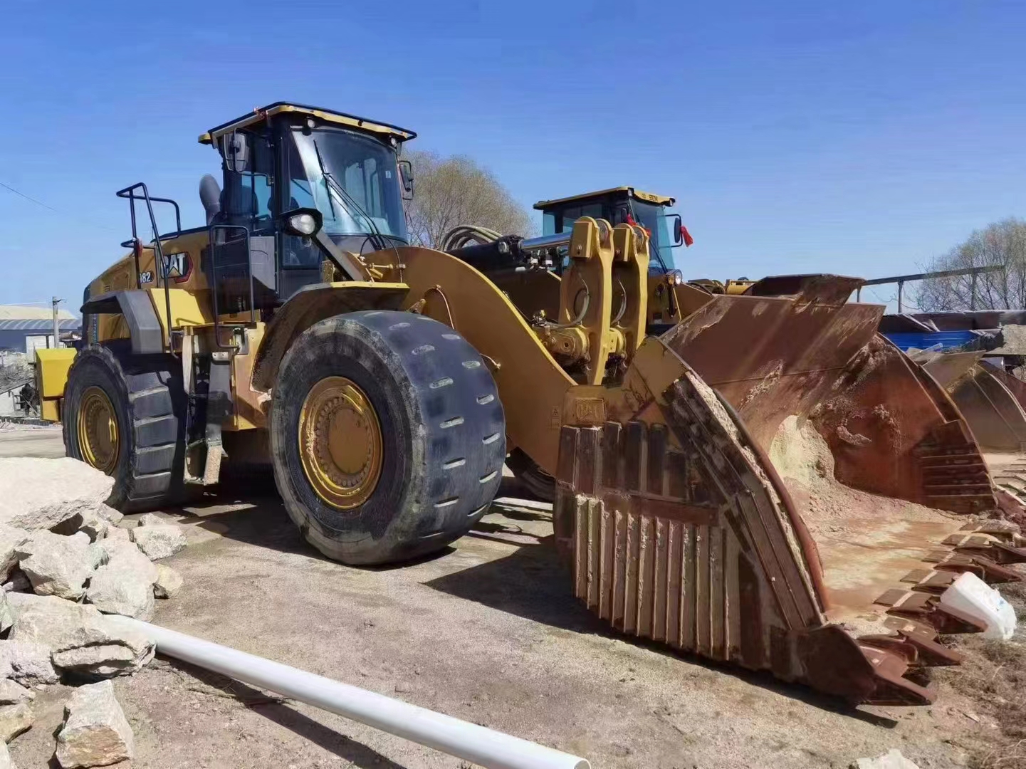 CAT 982 Wheel Loader