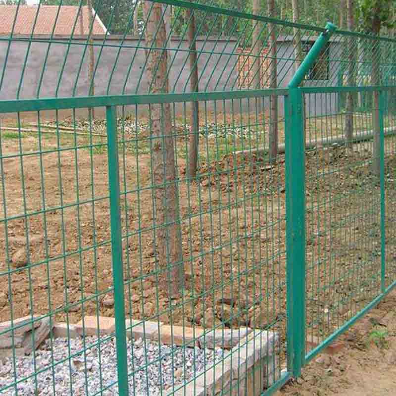 Frame Fence with Border