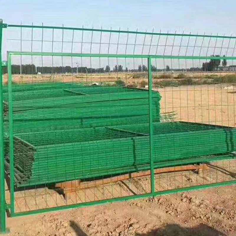 Frame Fence with Border