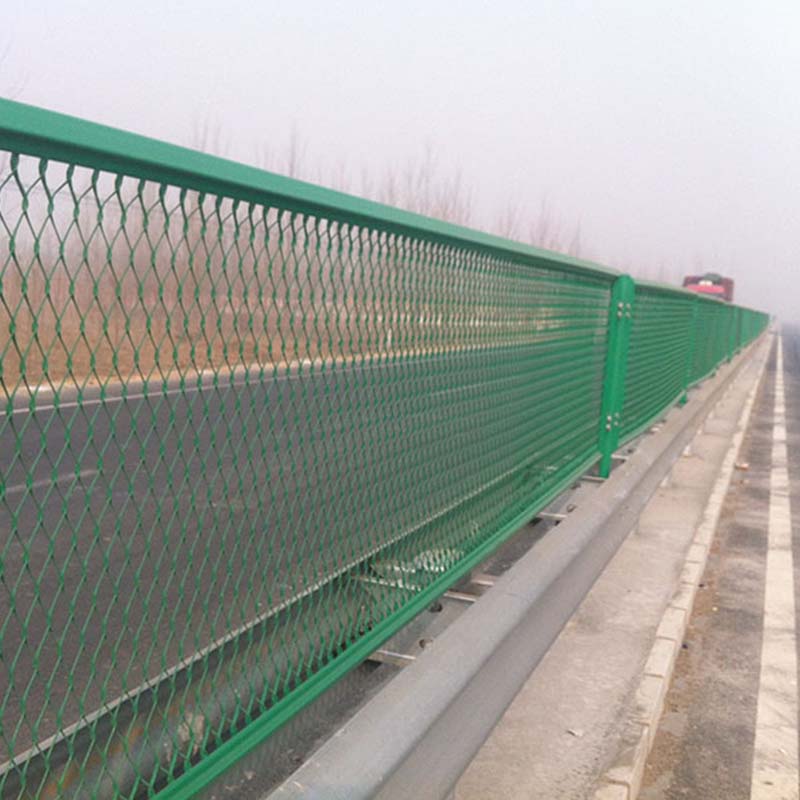 Diamond Steel Plate Mesh Fence