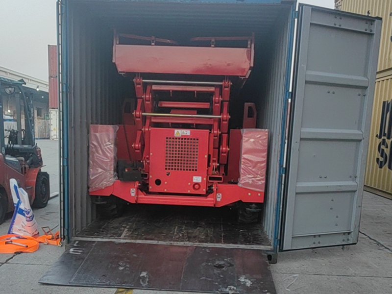 Self-propelled Diesel Scissor Lift