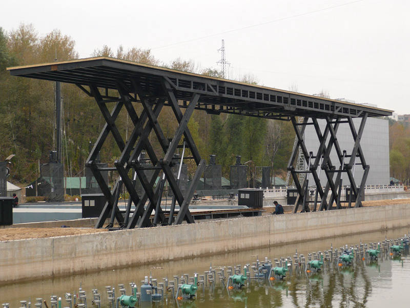 Scissor Cargo Lift