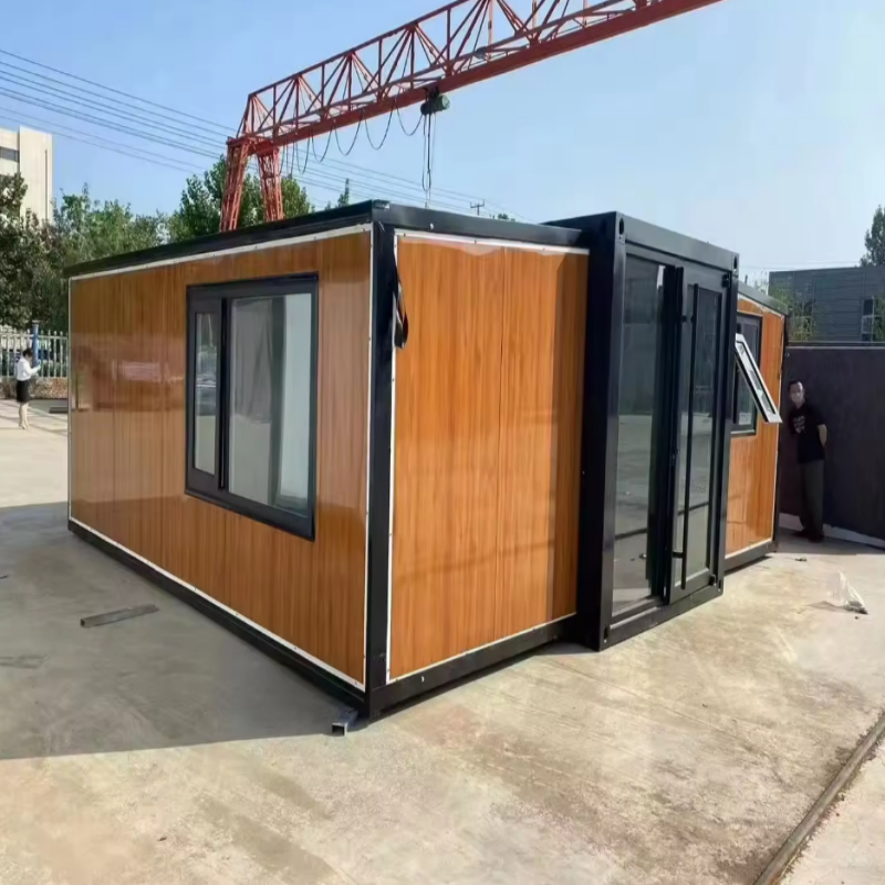 Expandable push-pull container house