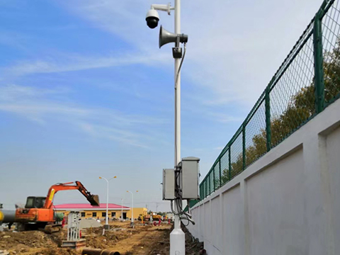 Which one is stronger, 304 stainless steel security camera poles or Q235B carbon steel rod?