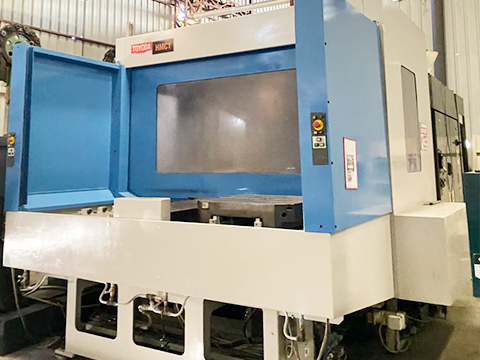 What is a horizontal machining center?