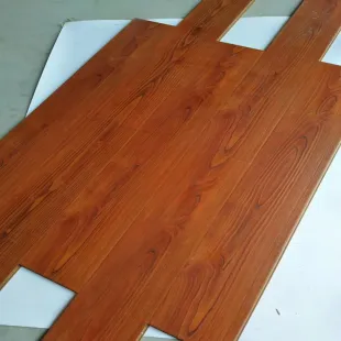 Fábrica de pisos laminados de madera impermeable HDF alemana de 12 mm