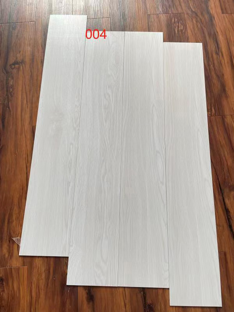 Anti Slip Waterproof LVT Click Flooring 6''X36'' UV Coating