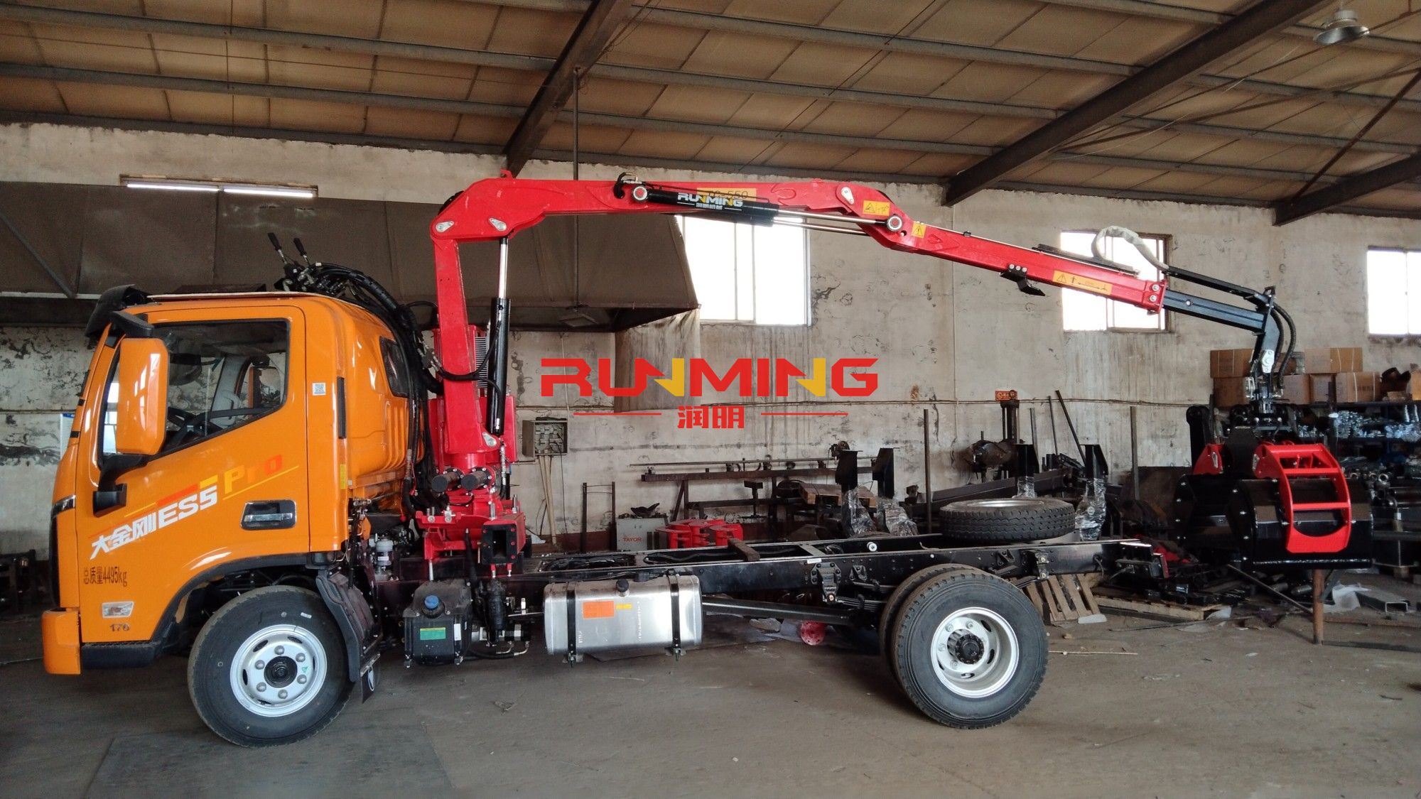 Truck crane Z model timber crane