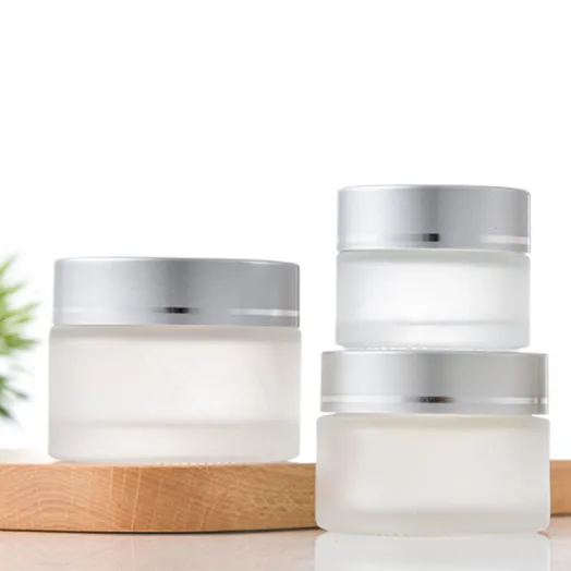 30 جرام برطمانات كريم بلوري غير لامع