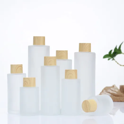 زجاجة محلول مع غطاء الحبوب الخشبية والمكونات الداخلية