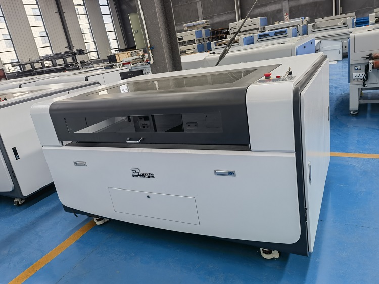 Difference Between CNC Oscillating Vibrating Knife Cutting Machine And Laser Cutting Machine