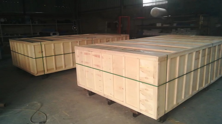 1325 300W Co2 Laser Cutting Machine Send To Customer