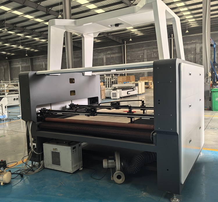 1815 Reference Machine 1815 Top Camera Autofeeding Co2 Laser Cutting Machine