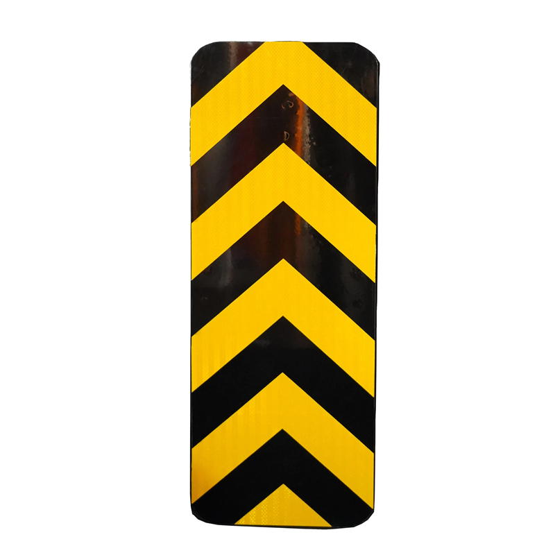 Segnaletica riflettente con guida lineare