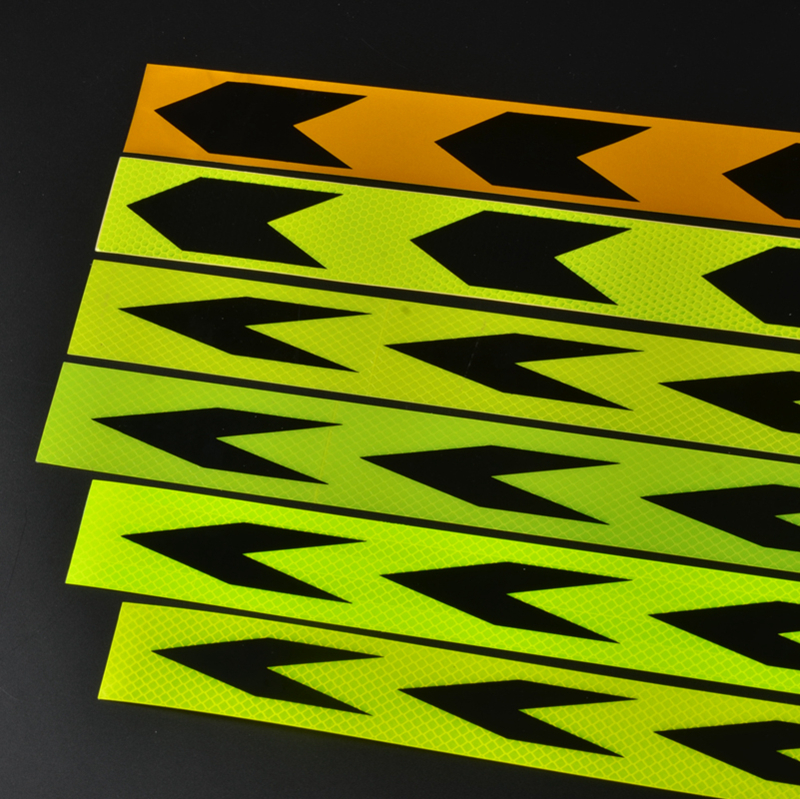 Adesivi riflettenti con freccia per paraurti per camion