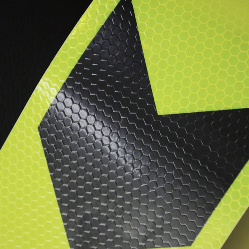 Adesivi riflettenti con freccia per paraurti per camion