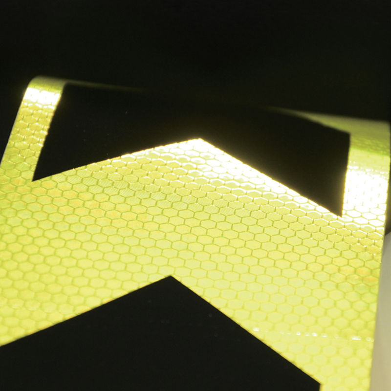 Adesivi riflettenti con freccia per paraurti per camion