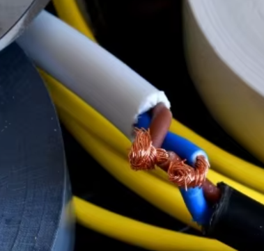 بك العزل الكهربائي الشريط