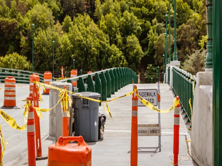 How Warning Tape Saves Lives on the Road