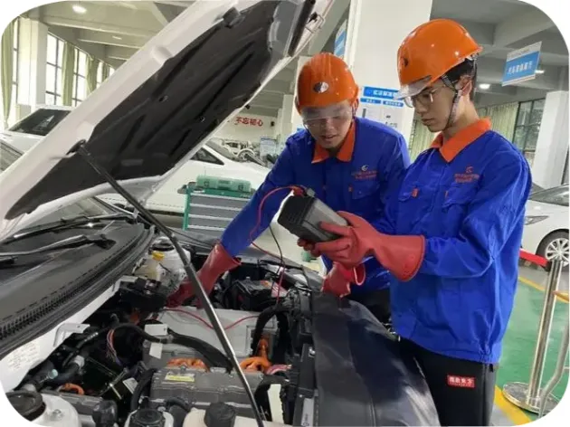 Эмне үчүн бизди тандашыбыз керек