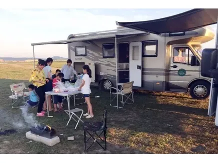 Home on Wheels: How Chinese Youth Launch a New Trend of 