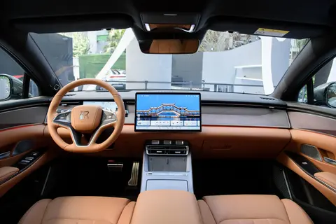 BYD expands its recruitment strategy? Megawatt Flash Charge &quot;Supercharging Release, Han L Tang L Synchronous Pre sale