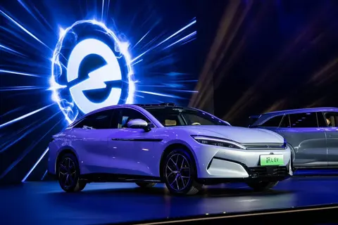 BYD expands its recruitment strategy? Megawatt Flash Charge &quot;Supercharging Release, Han L Tang L Synchronous Pre sale