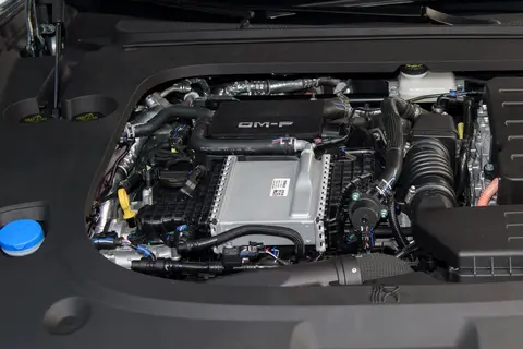 BYD expands its recruitment strategy? Megawatt Flash Charge &quot;Supercharging Release, Han L Tang L Synchronous Pre sale