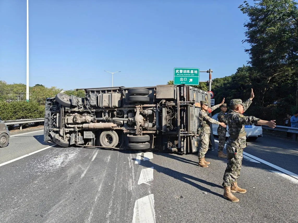 Xiaomi SU7 collided and caught fire, taking away 3 young lives. How should ordinary people deal with car collision and fire？