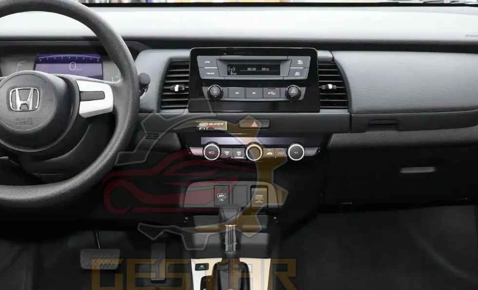 Колдонулган Honda Fit 2021 1.5L CVT модалуу басылышы Кытайдагы седан дилери колдонулган