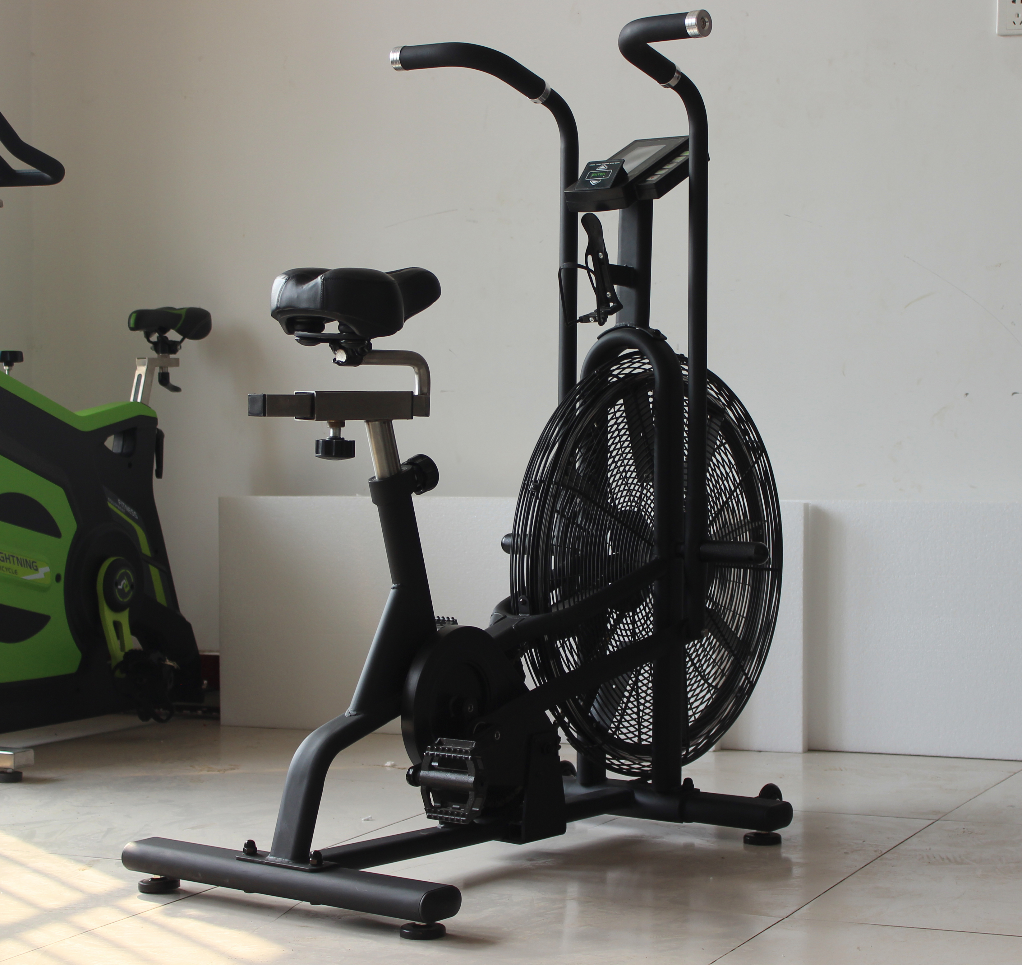 airbike, air bike, assault bike, HIIT bike, crossfit, fan bike