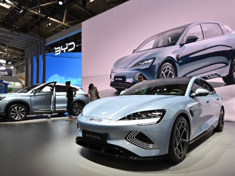 Chinese electric car maker BYD announces plans to build a manufacturing plant in Hungary