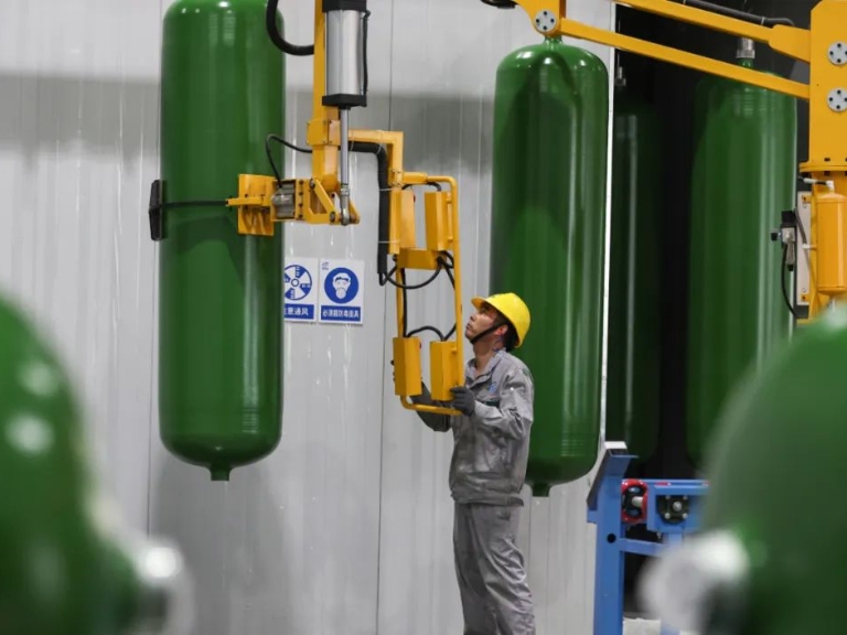 China produces more hydrogen than the combined total of other countries