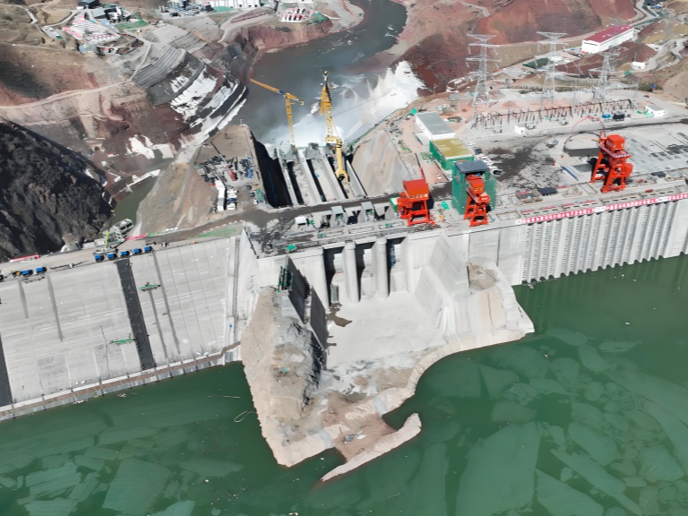 Highest-Altitude Hydropower Station on the Yellow River Fully Connected to the Grid