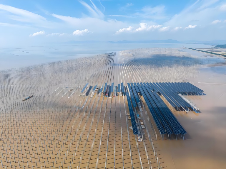 China's Largest Tidal Flat Solar-Storage Power Plant Now Operational