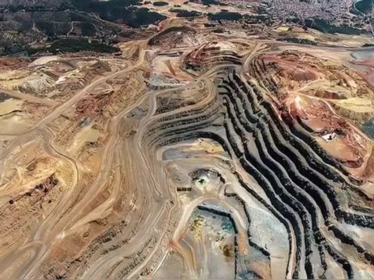 China’s Coal Mining and Processing Revenue Falls 11.1% in 2024