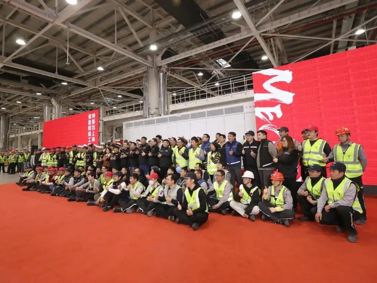 Tesla’s Shanghai Megapack Factory Begins Operations in Lingang