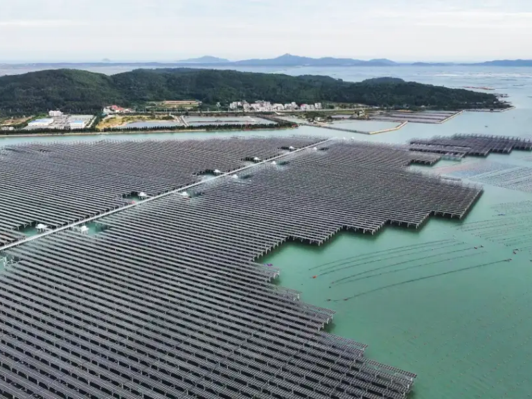 China’s First Offshore Solar Project in High-Wind Area Completes Full-Scale Grid Connection