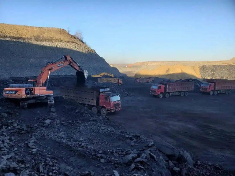 Inner Mongolia Breaks Ground on 13 New Coal Mines, Boosting Annual Capacity by Over 110 Million Tonnes
