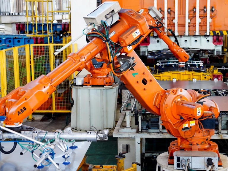 Industrial profits show China's economy gaining strength