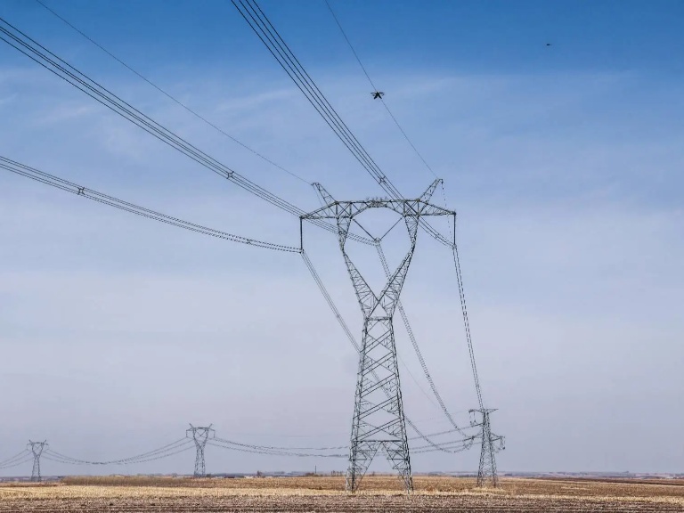 Heilongjiang Delivers First Batch of Green Power to Tianjin