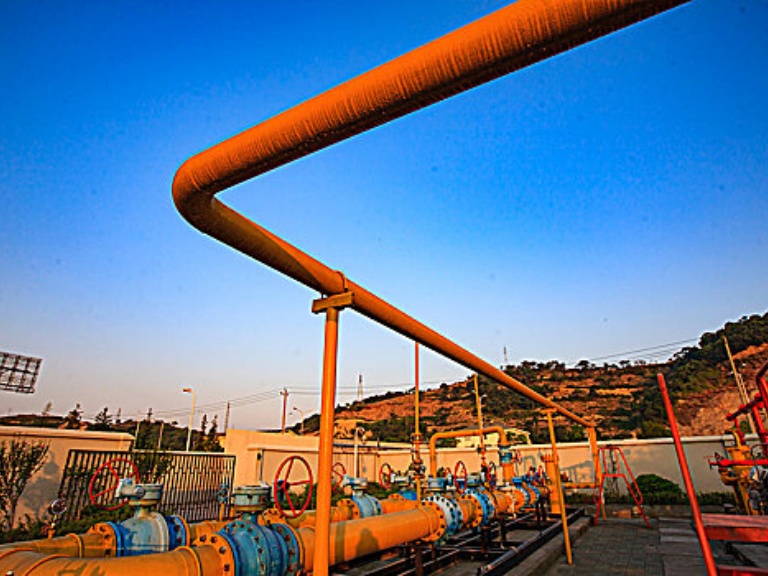 China Steps Up Coal and Gas Supply to Meet Summer Power Demand