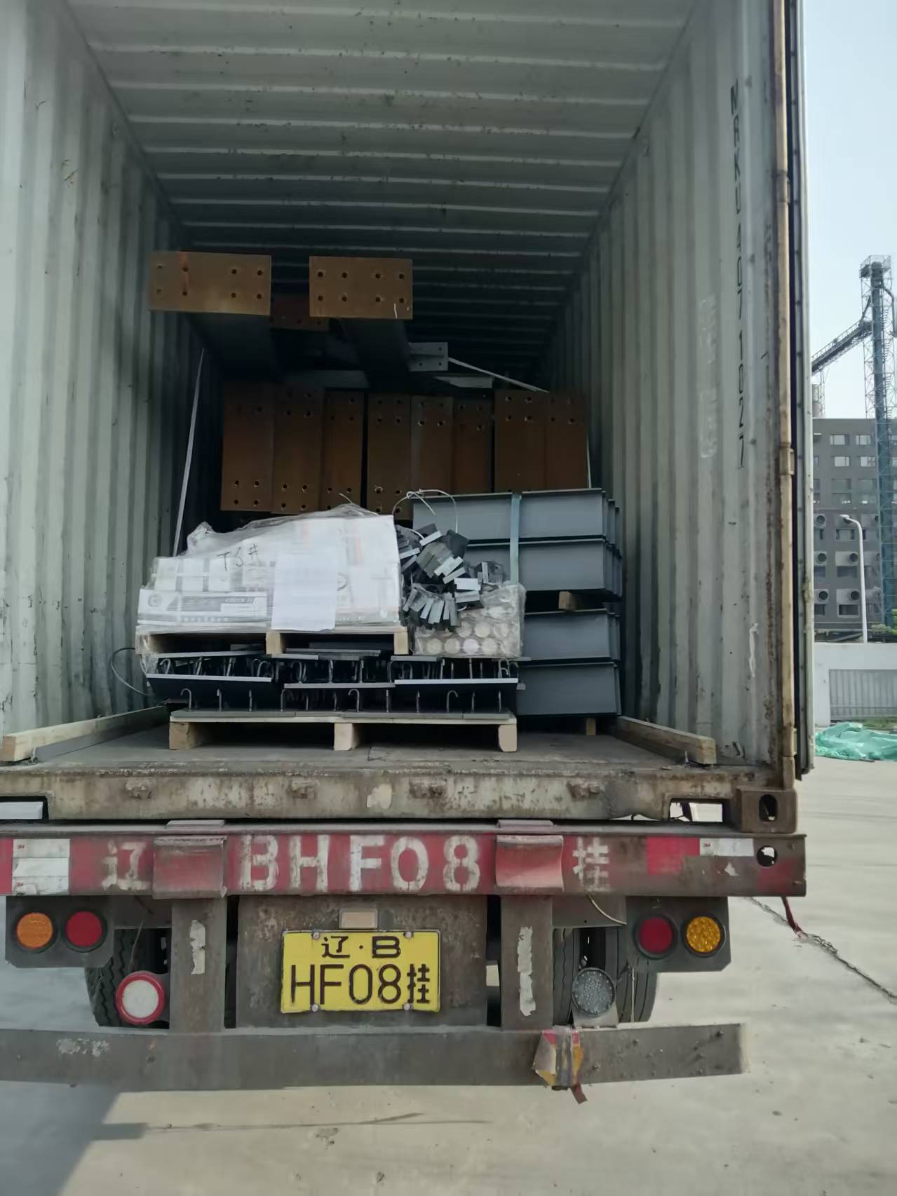 Aircraft Hangar Delivery to UK