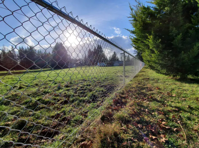 Chain Link Fencing in Y-FENCE