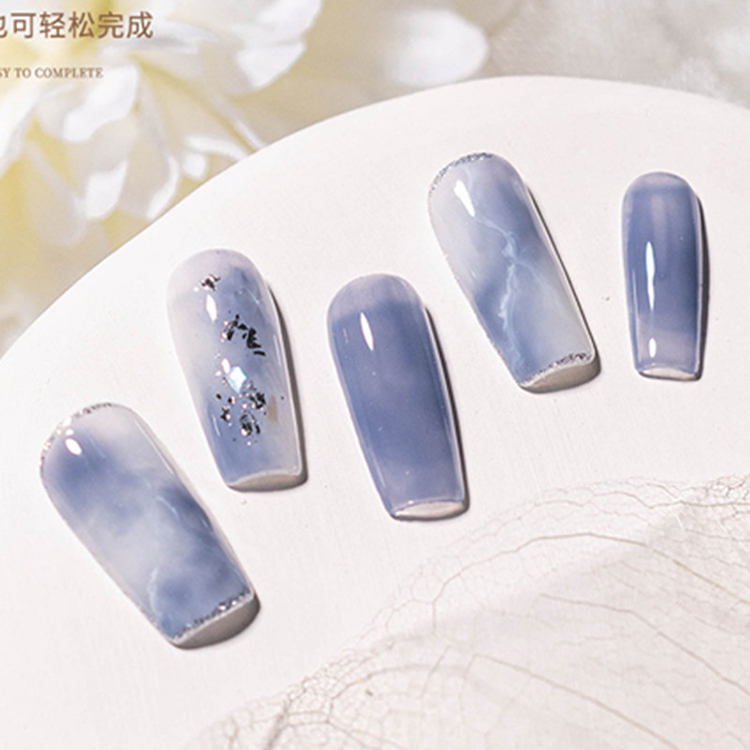 How Base Coat Enhances the Longevity of Nail Polish